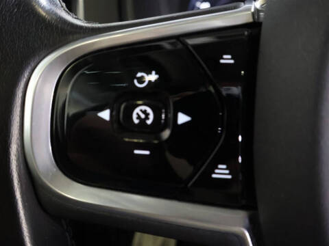 2020 Volvo XC90 T5 Momentum