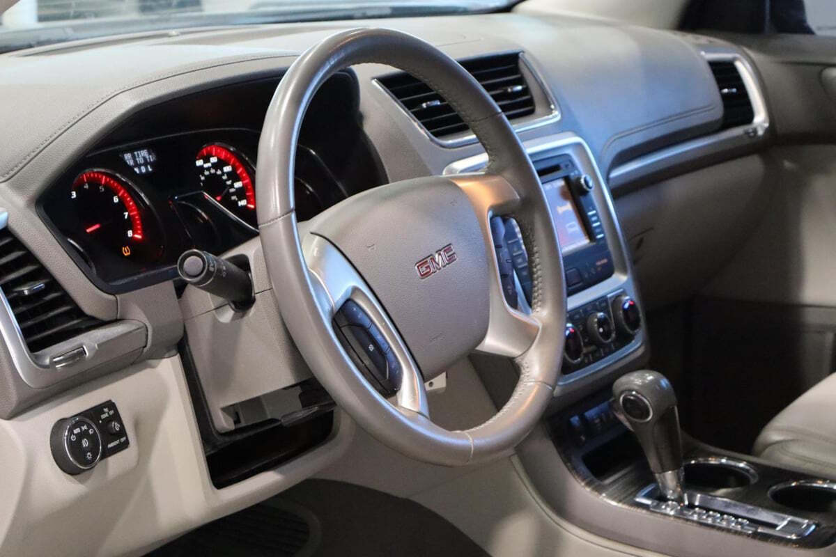 2014 GMC Acadia for sale at IMD MOTORS, INC in Dallas, TX