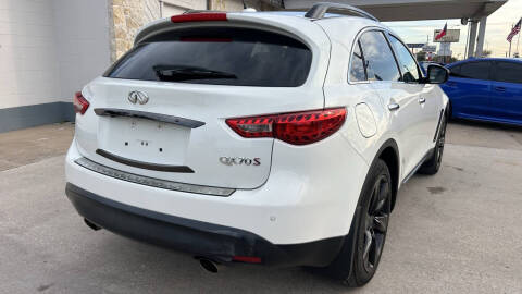 2016 Infiniti QX70