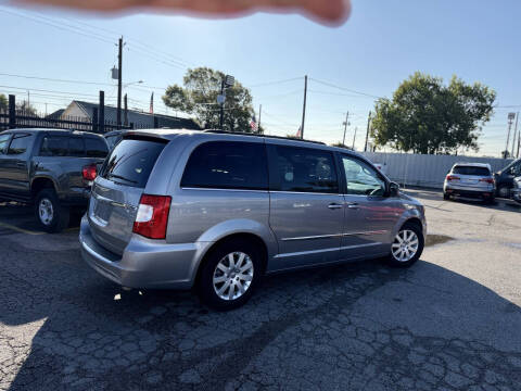 2014 Chrysler Town and Country Touring