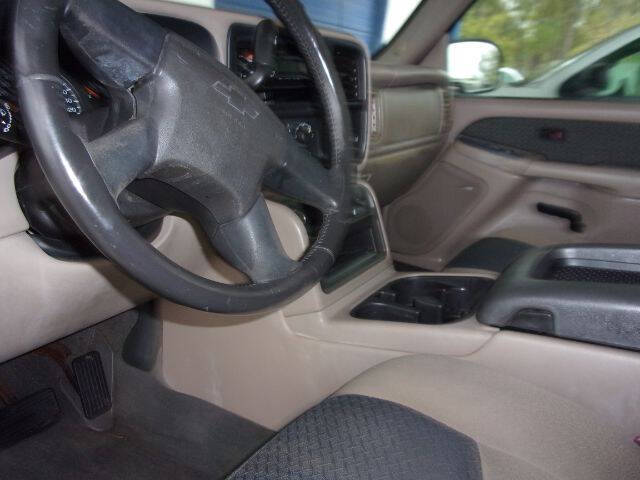 2004 Chevrolet Avalanche Base photo 10