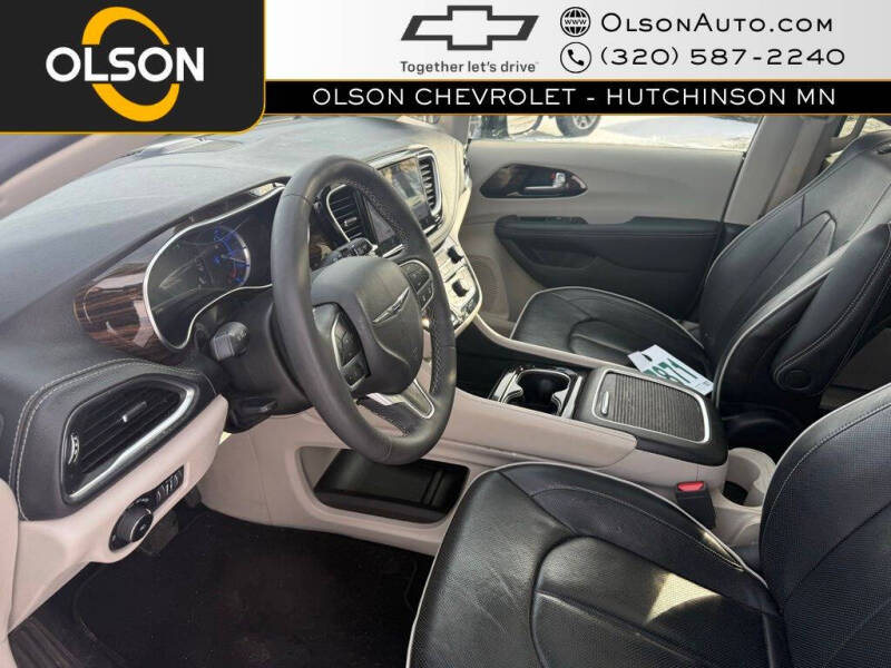 2023 Chrysler Pacifica Plug-In Hybrid Limited