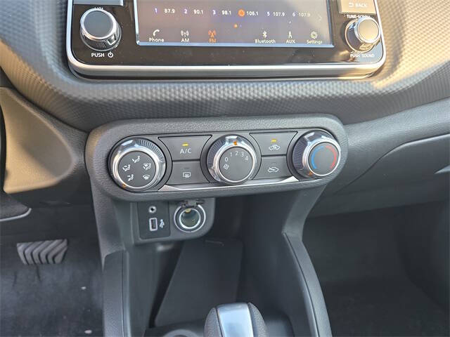 2025 Nissan Kicks Play S