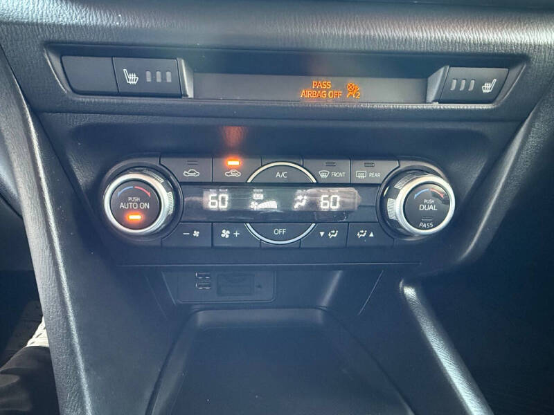 2018 Mazda MAZDA3 Touring