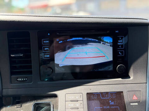 2016 Toyota Sienna