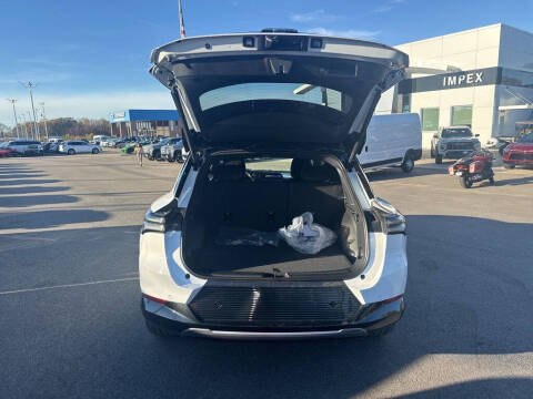 2026 Chevrolet Equinox EV LT 2