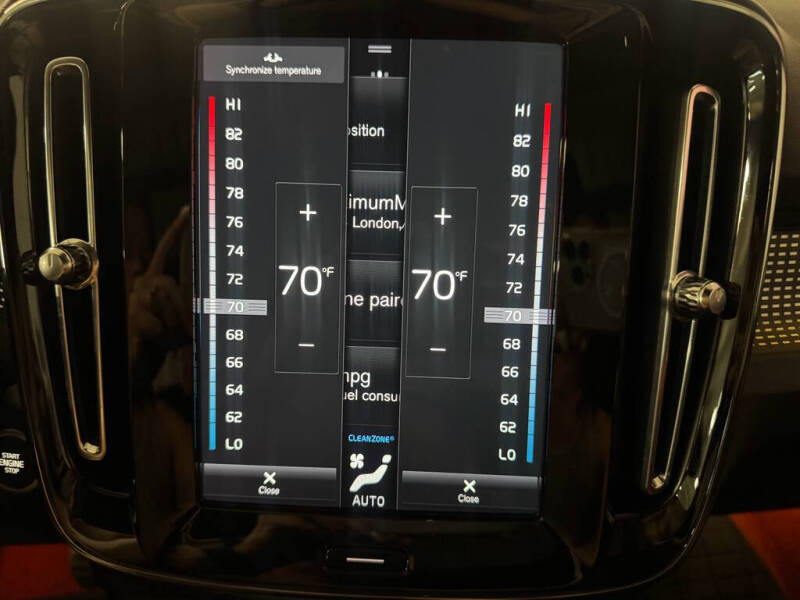 2021 Volvo XC40 T5 R-Design