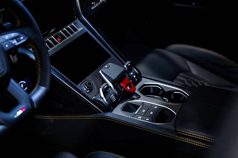 2023 Lamborghini Urus Performante