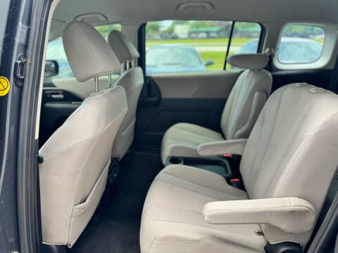 2014 Mazda MAZDA5 Sport