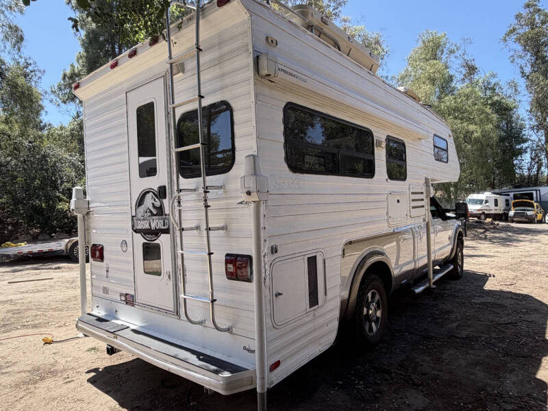 2013 Ford LANCE CAMPER 19
