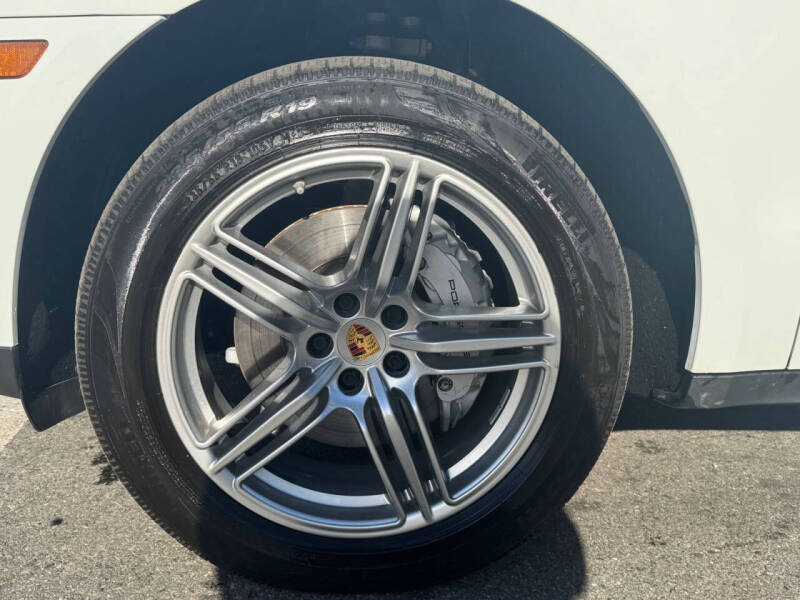 2017 Porsche Macan S