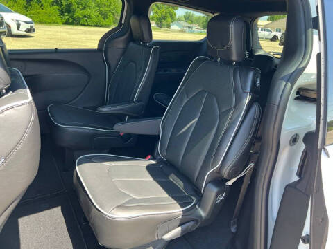 2027 Chrysler Pacifica Limited