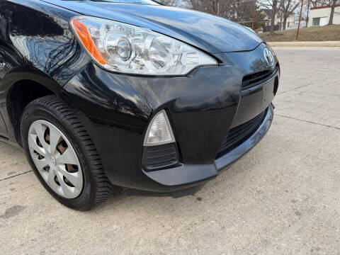 2014 Toyota Prius c Three