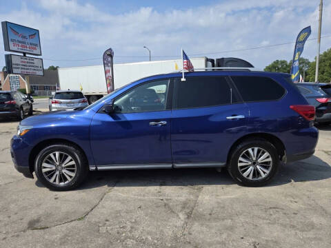 2020 Nissan Pathfinder SV