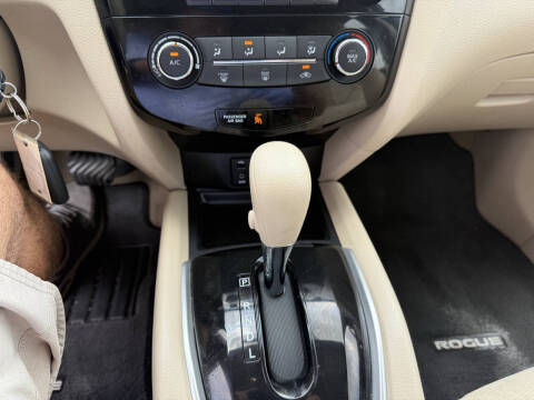 2015 Nissan Rogue S