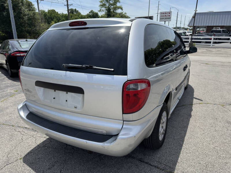 2005 Dodge Grand Caravan SE