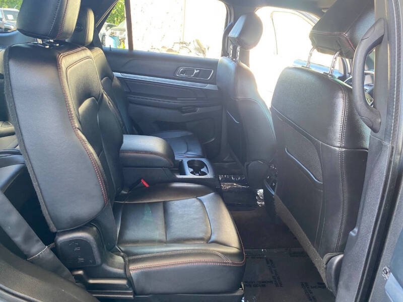 2017 Ford Explorer Sport