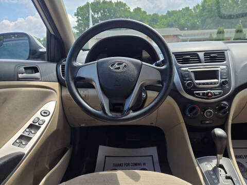 2015 Hyundai Accent GLS