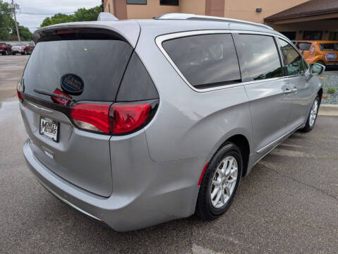 2020 Chrysler Pacifica Touring L