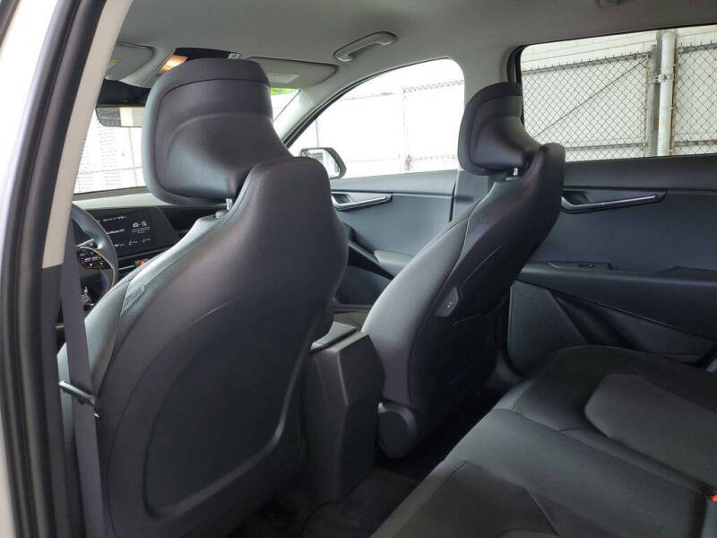 2026 Kia Niro LX