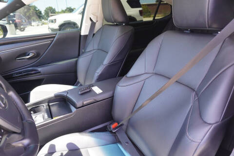 2025 Lexus ES 350