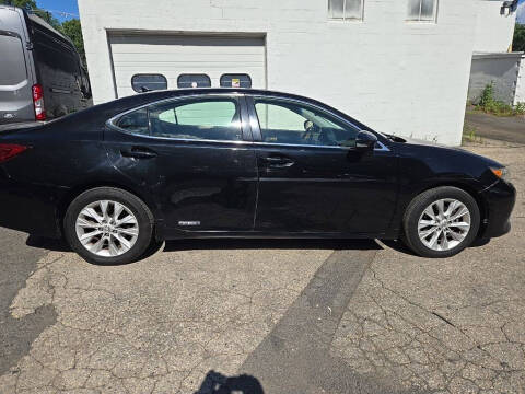 2013 Lexus ES 300h