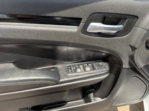 2020 Chrysler 300 S