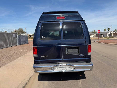 2003 Ford E-Series