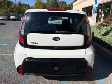2016 Kia Soul +
