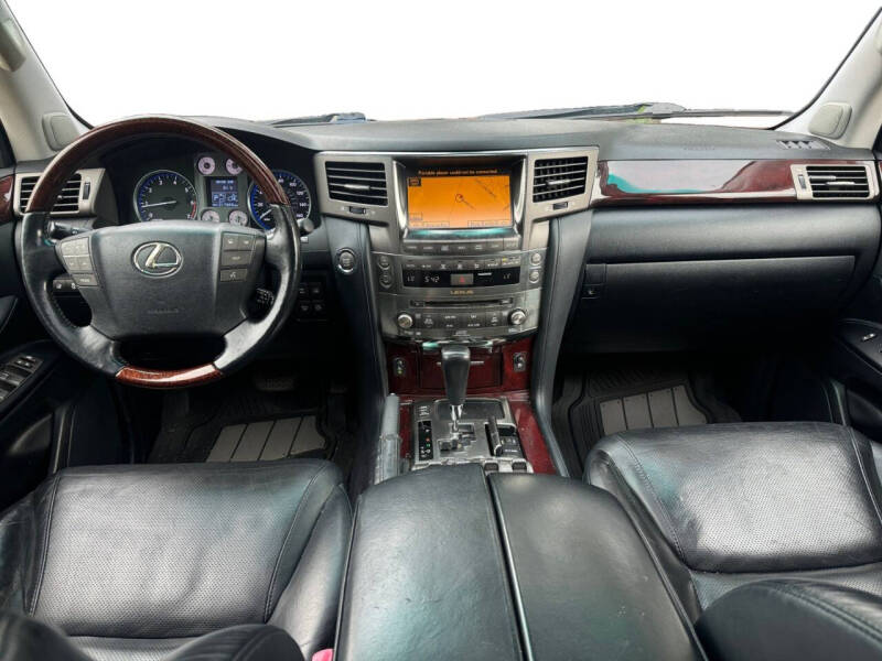 2011 Lexus LX 570