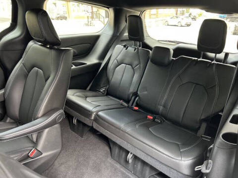 2024 Chrysler Pacifica Plug-In Hybrid