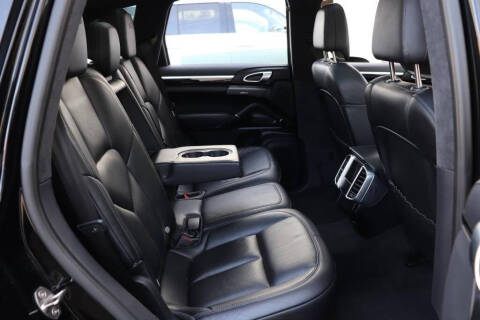 2017 Porsche Cayenne GTS