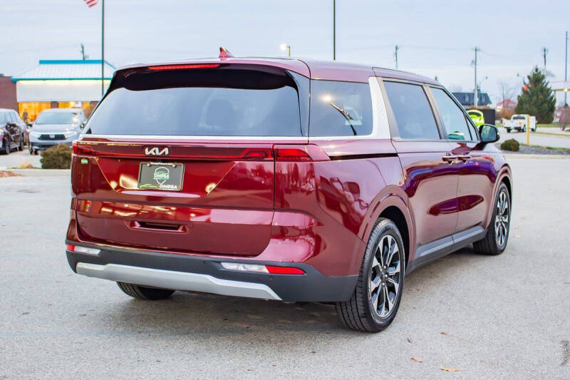 2023 Kia Carnival EX