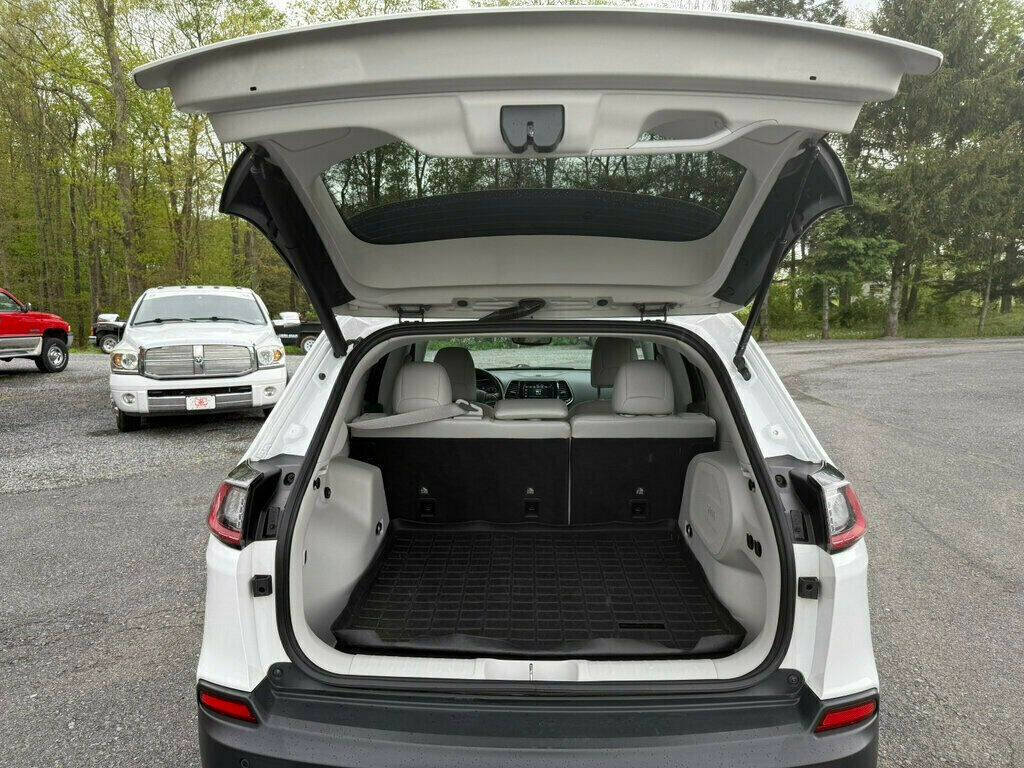 2019 Jeep Cherokee 40