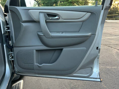 2017 Chevrolet Traverse LS