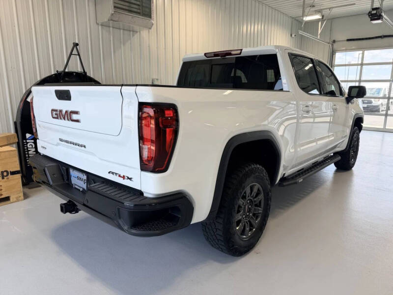 2025 GMC Sierra 1500 AT4X