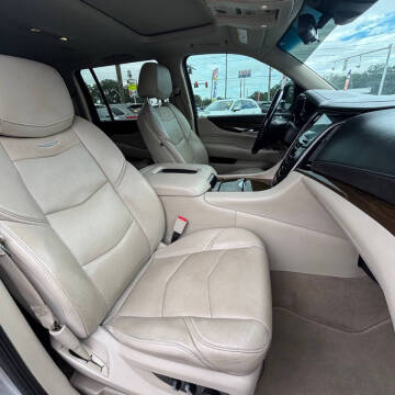 2019 Cadillac Escalade ESV Luxury