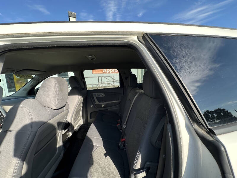 2012 Chevrolet Traverse LS