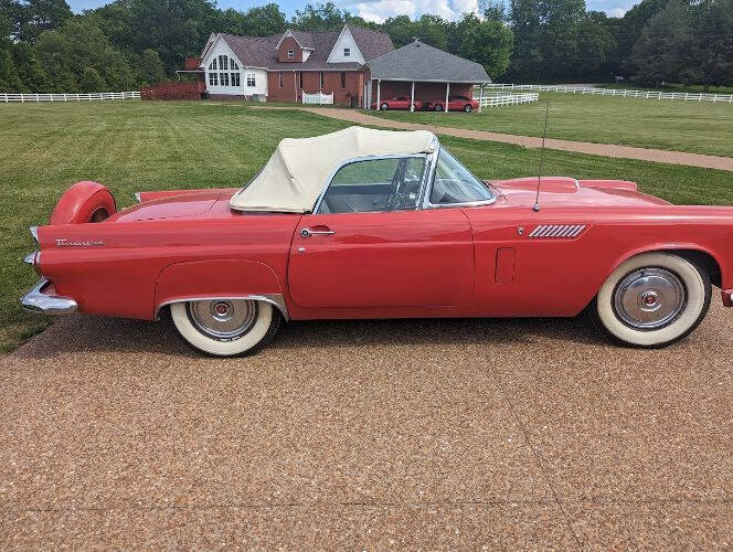 1956 Ford Thunderbird