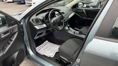 2013 Mazda MAZDA3 i Touring