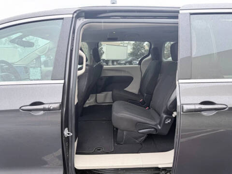 2017 Chrysler Pacifica Touring