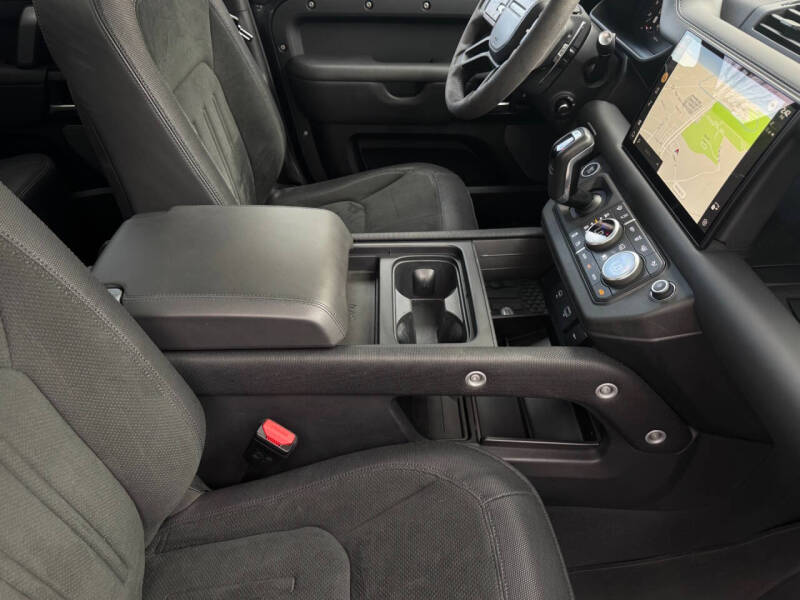 2023 Land Rover Defender