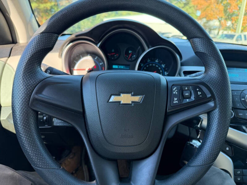 2014 Chevrolet Cruze LS Auto