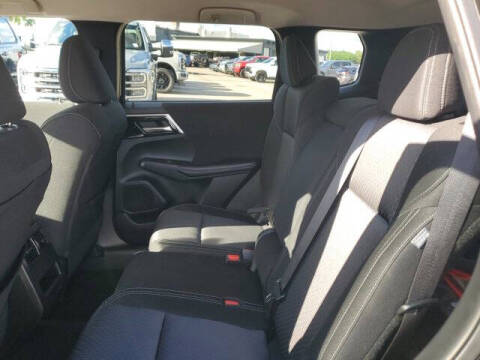 2024 Mitsubishi Outlander ES