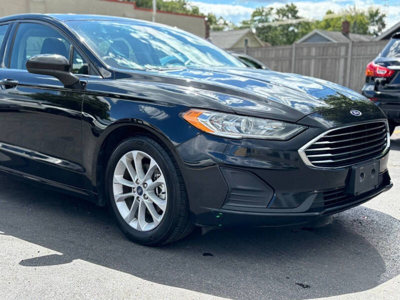 2020 Ford Fusion SE