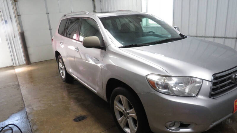 Used 2010 Toyota Highlander Limited with VIN 5TDDK3EH1AS032515 for sale in Pierre, SD