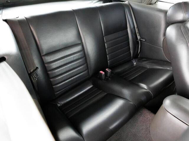 2002 Ford Mustang GT Deluxe