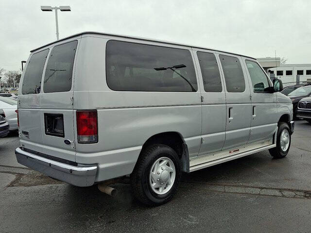2008 Ford E-Series E-350 SD XLT