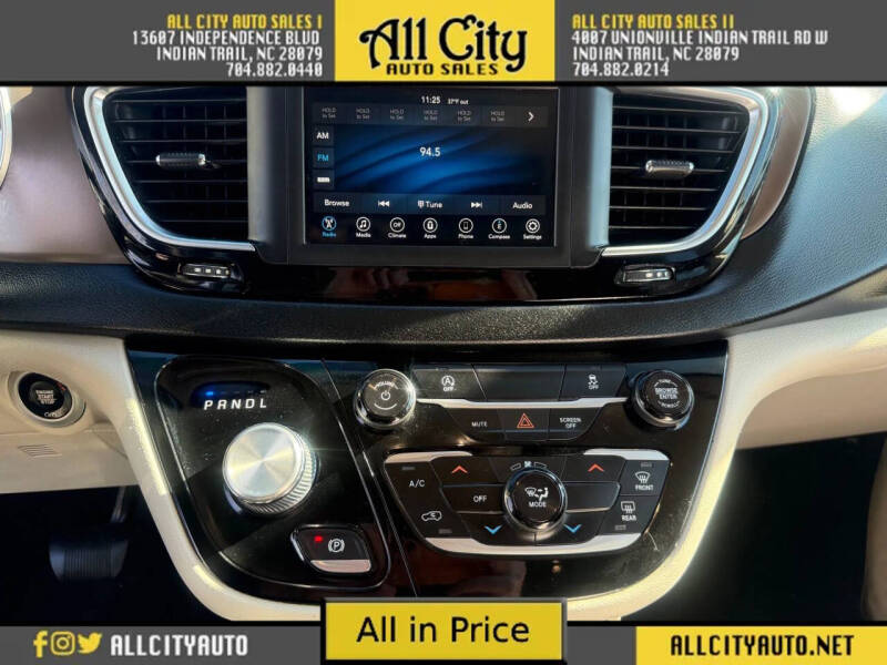 2020 Chrysler Voyager LXi