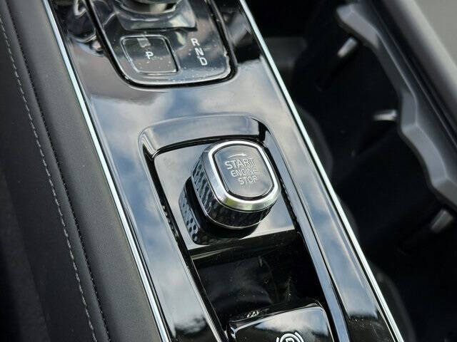 2025 Volvo XC90 T8 Plus Bright Theme 7P